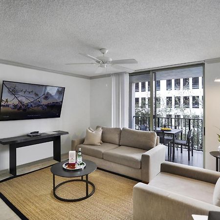 Dharma Home Suites Coral Gables At Gables Grand Plaza Майами Номер фото