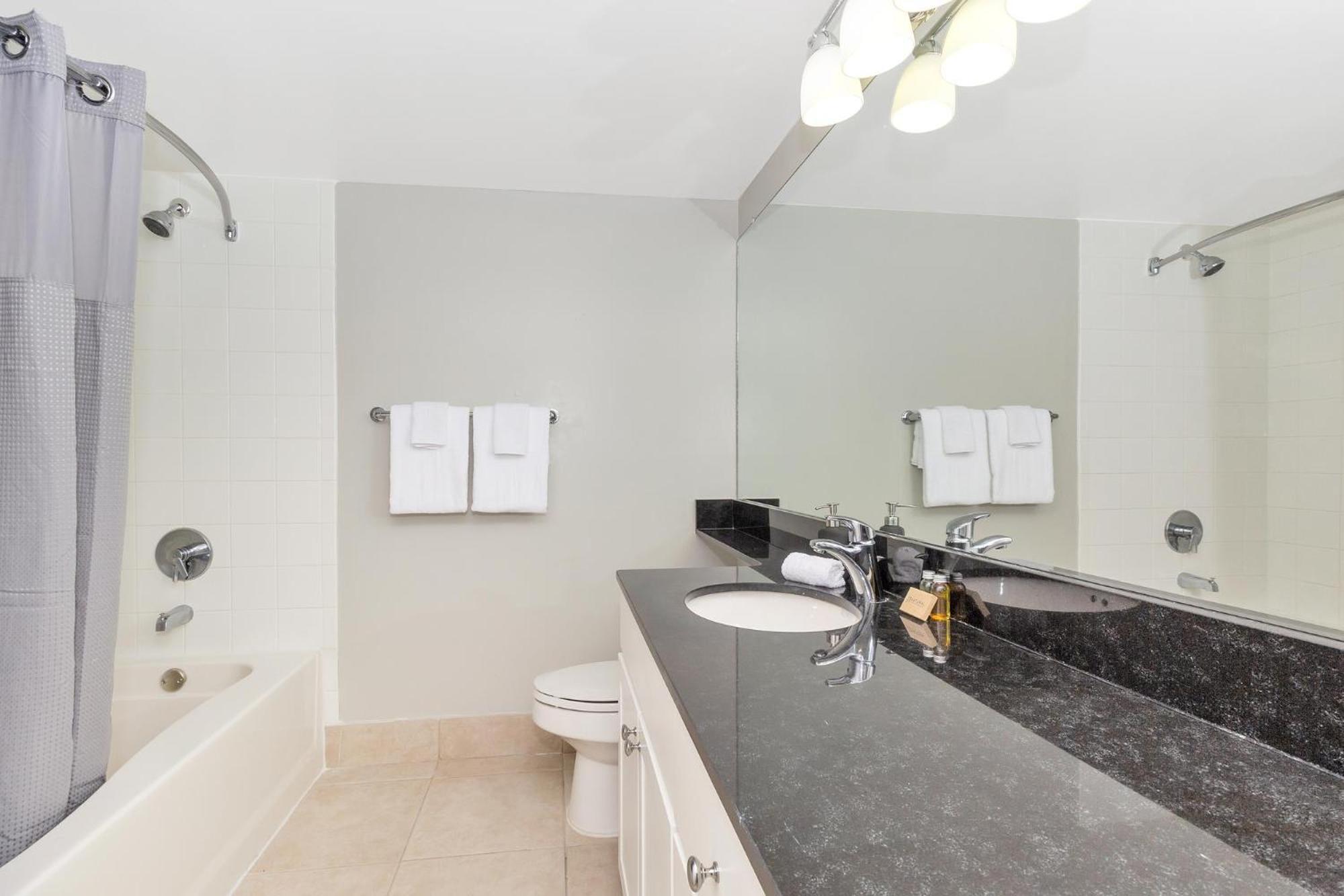 Dharma Home Suites Coral Gables At Gables Grand Plaza Майами Номер фото