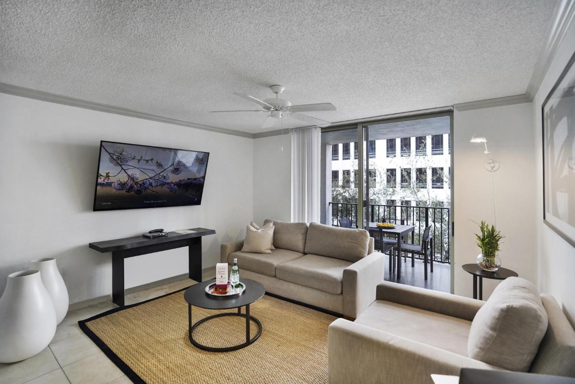 Dharma Home Suites Coral Gables At Gables Grand Plaza Майами Номер фото