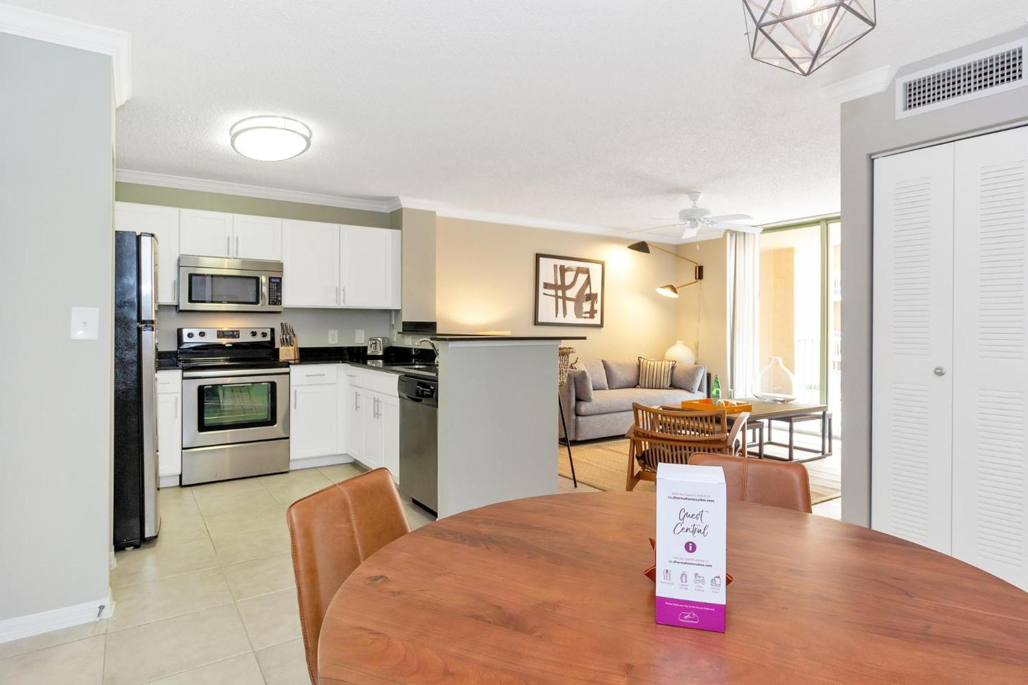 Dharma Home Suites Coral Gables At Gables Grand Plaza Майами Номер фото