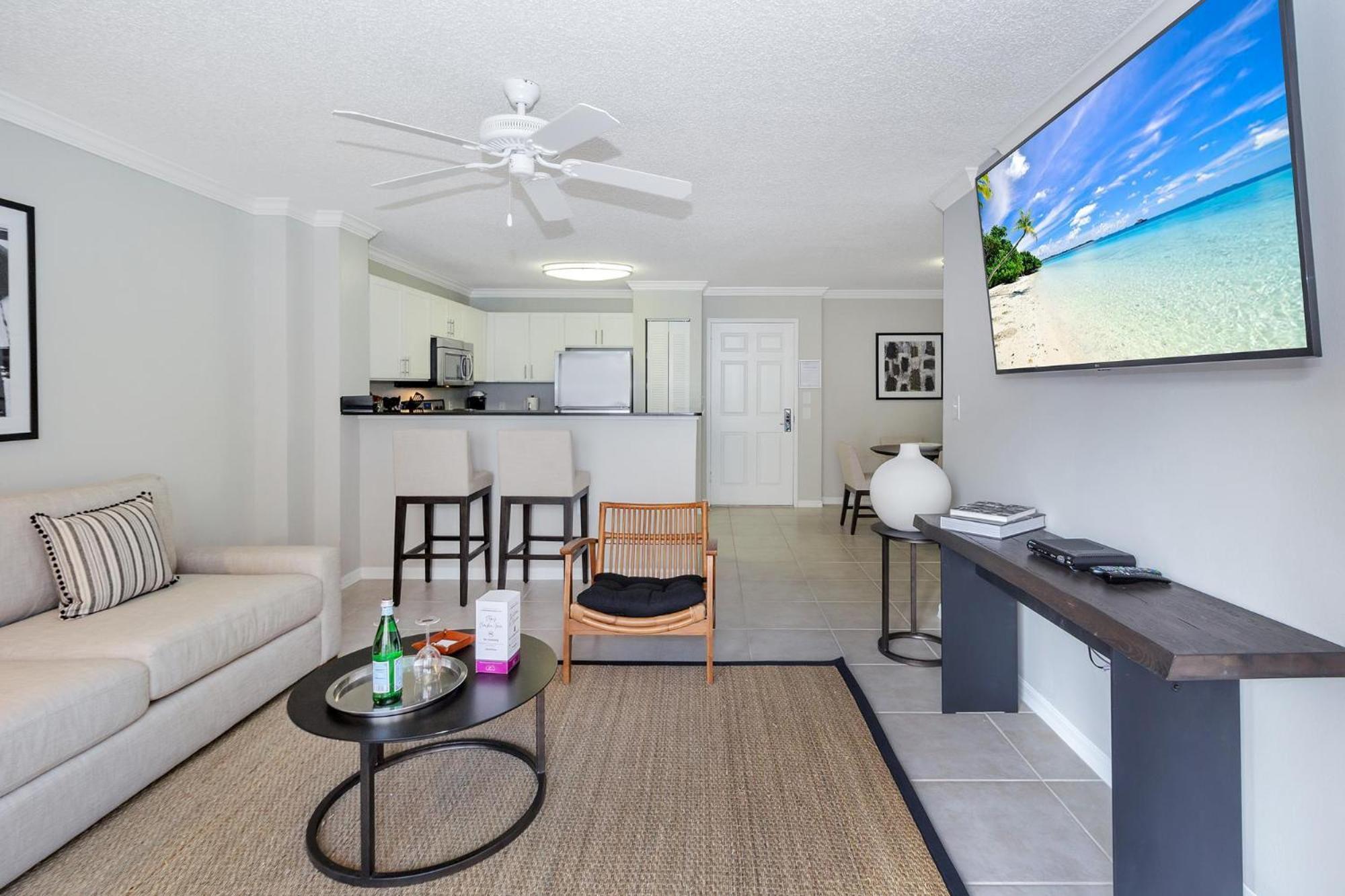 Dharma Home Suites Coral Gables At Gables Grand Plaza Майами Номер фото