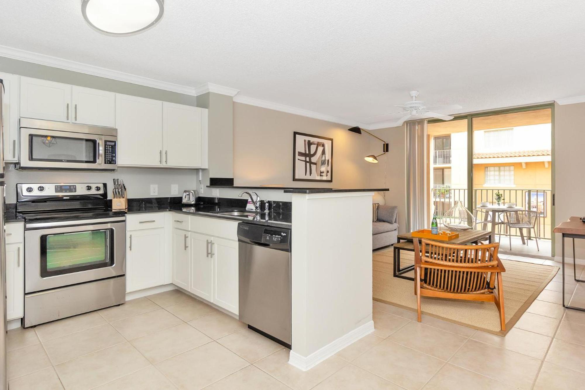 Dharma Home Suites Coral Gables At Gables Grand Plaza Майами Номер фото