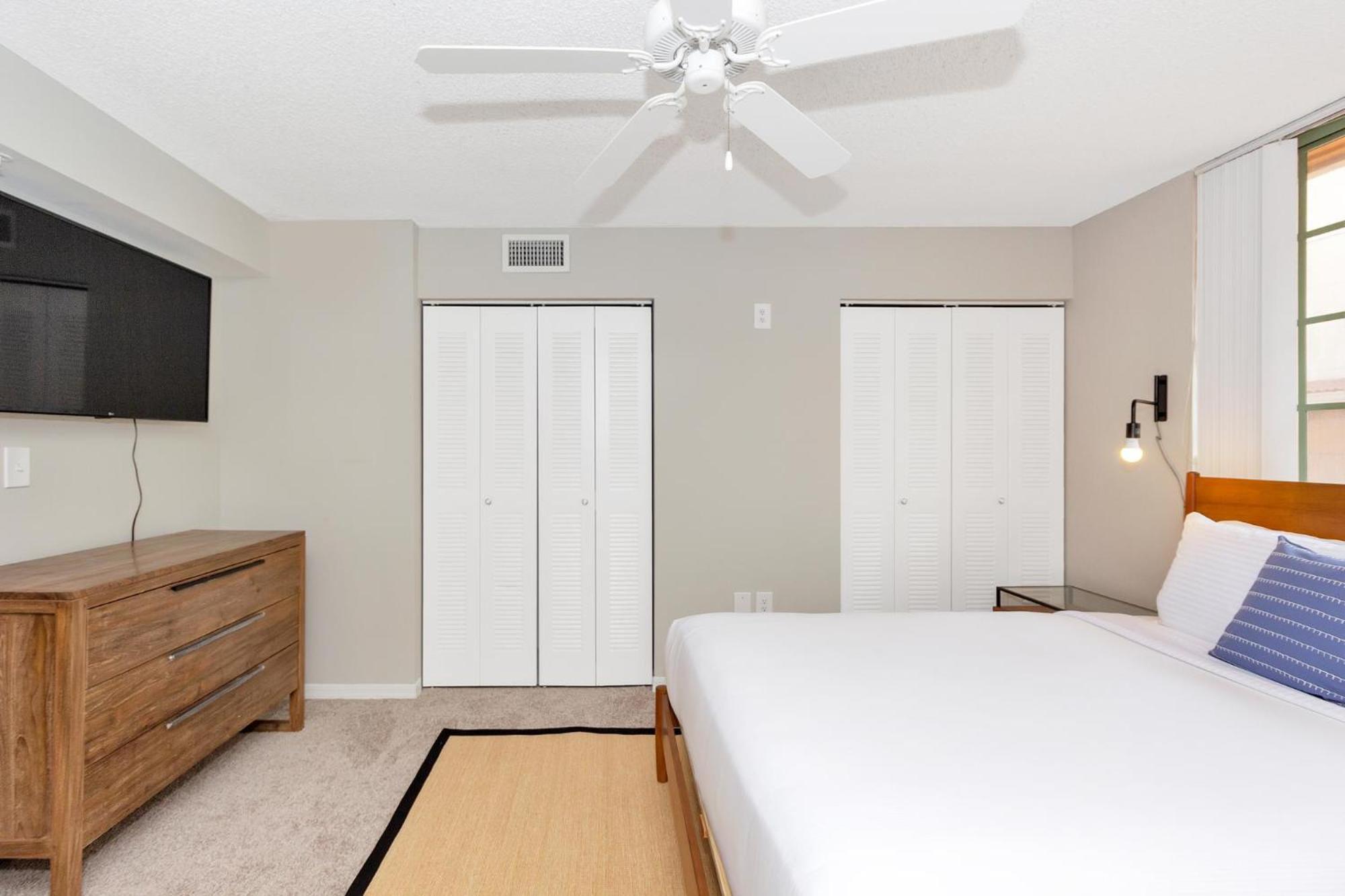 Dharma Home Suites Coral Gables At Gables Grand Plaza Майами Номер фото