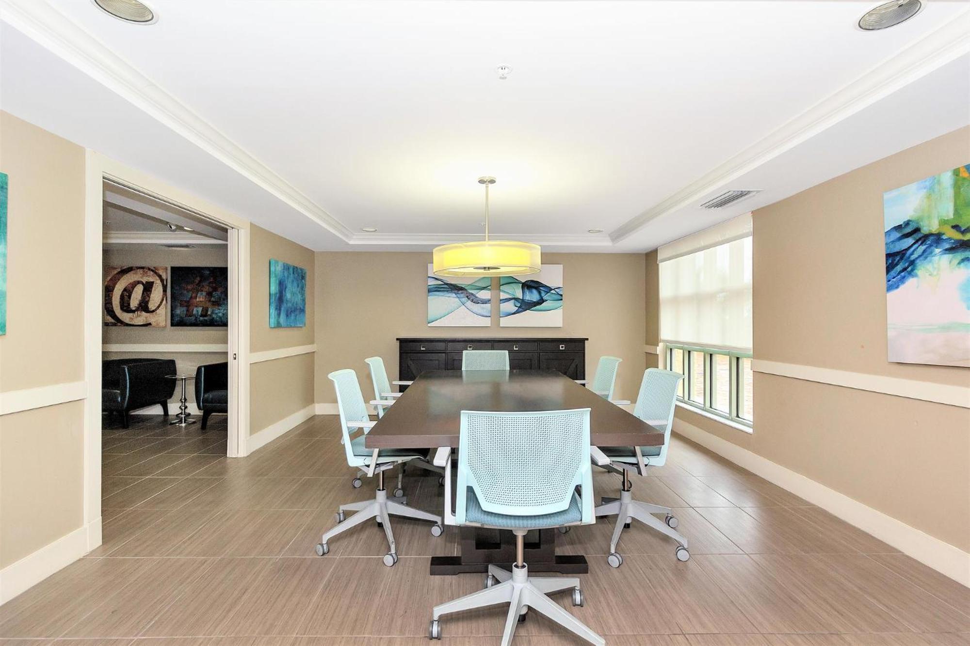 Dharma Home Suites Coral Gables At Gables Grand Plaza Майами Номер фото